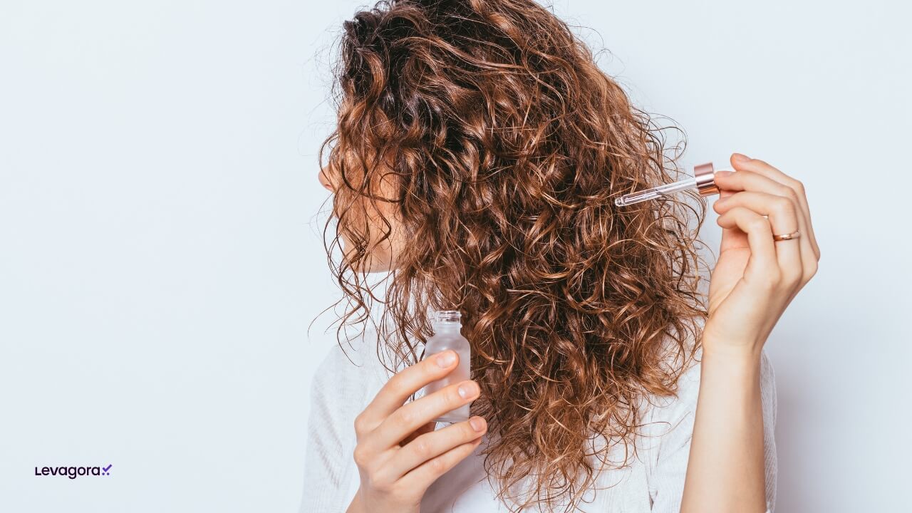 Cabelos cacheados Adapte a rotina ao seu tipo de cabelo sem gastar muito