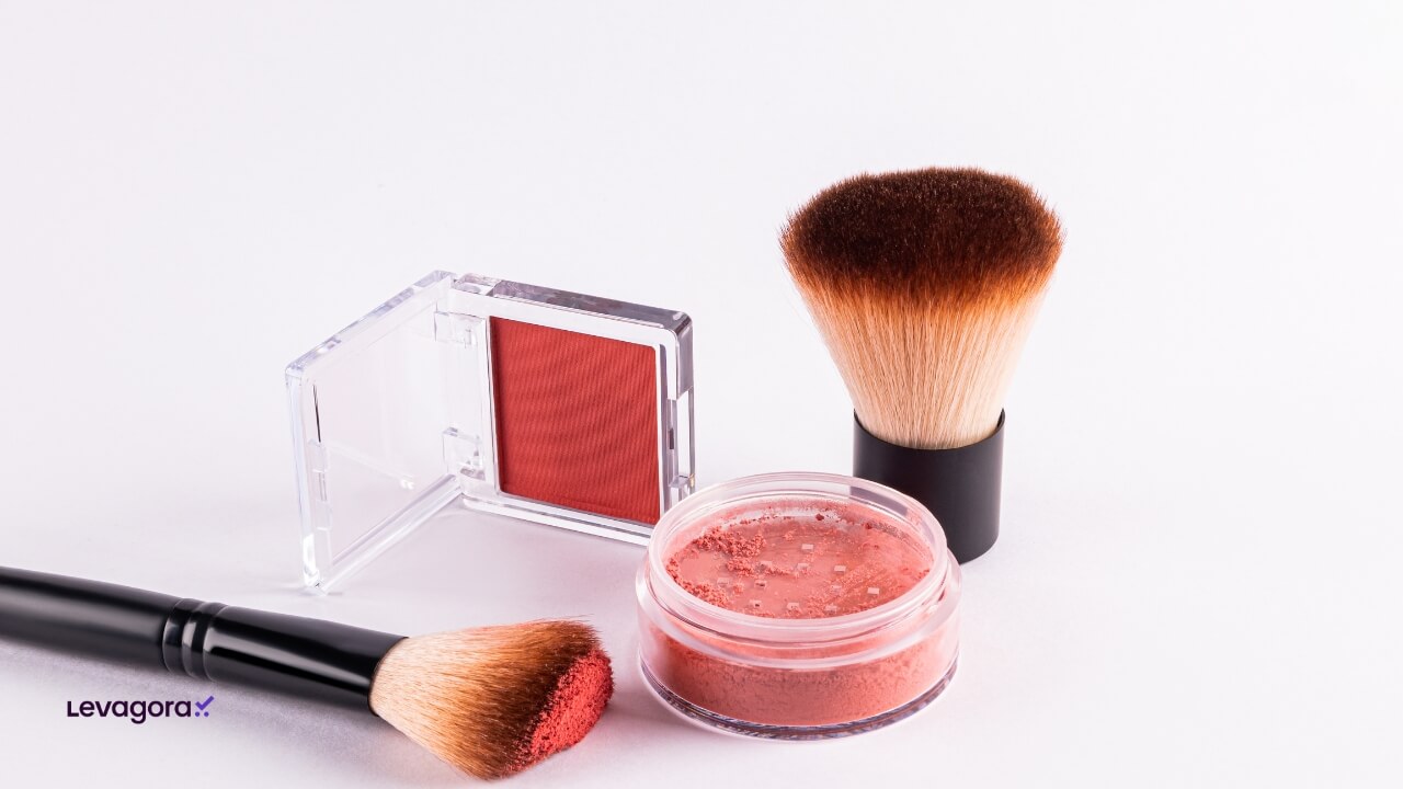 Blush, Iluminador e Batom para o Toque Final
