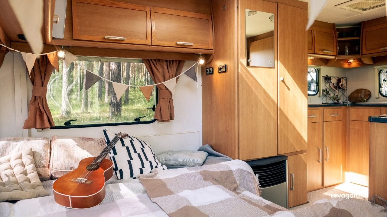 Decoração de um Motorhome Como fazer você mesmo boa parte da conversão