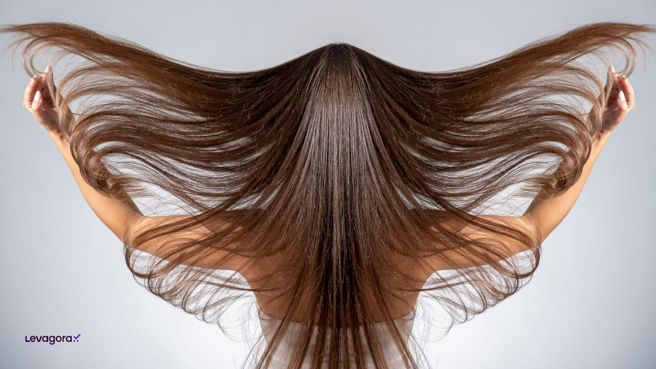 Cabelo solto no ar Dicas para prolongar a saúde do cabelo entre os tratamentos