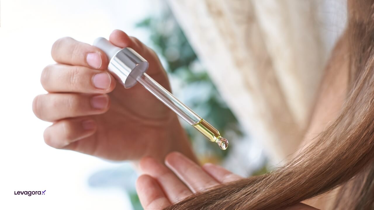 Pingando óleo vegetal no cabelo Óleos vegetais que fazem toda a diferença