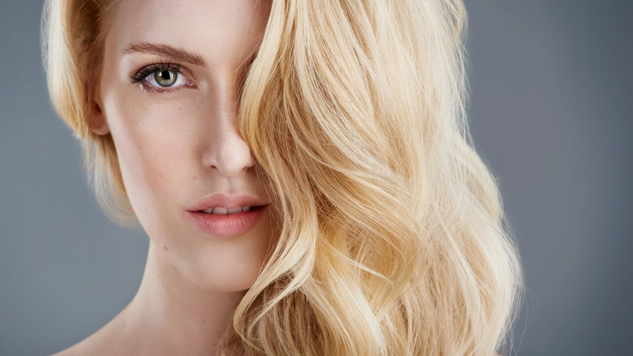 Cuidados com Cabelo Loiro Tudo que precisa Aprender