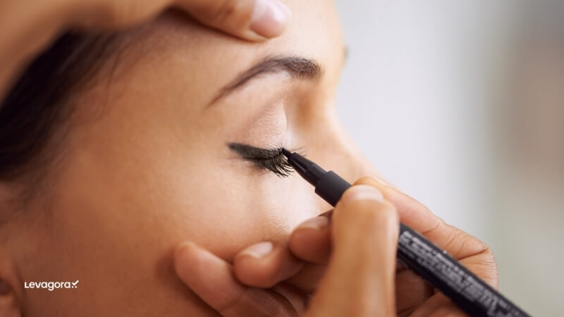 Use Produtos à Prova d’Água nos Olhos