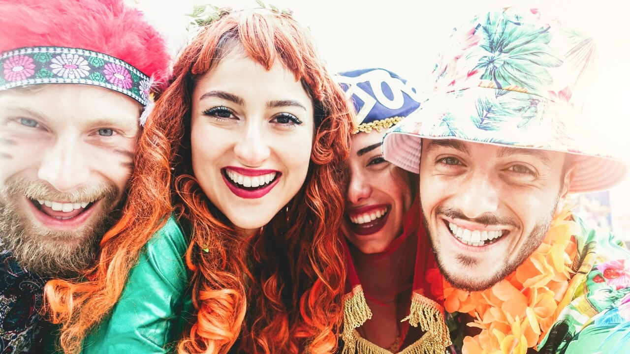 Looks de Carnaval 2026 Ideias para Curtir com Estilo e Muito Conforto